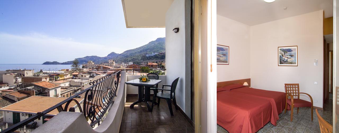 Hotel Delle Palme Letojanni Exterior photo